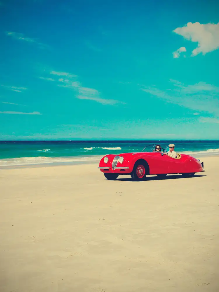 Latta, Della Massimo: The red car