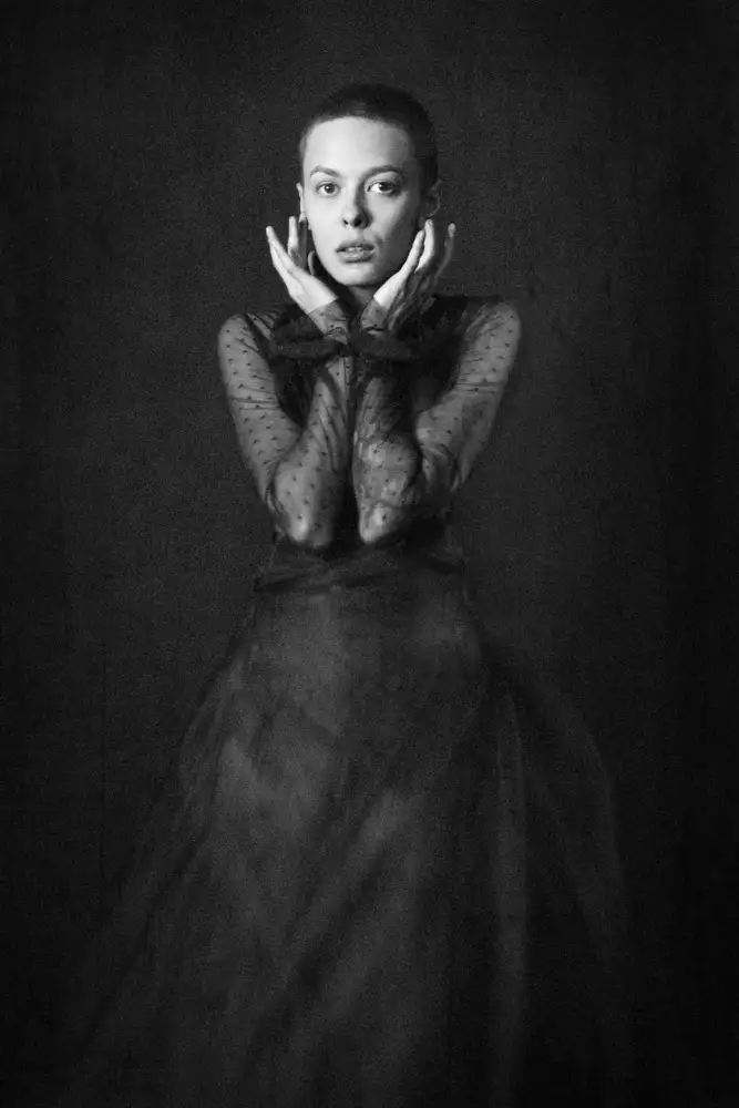 Cinteza, Marius: Black veil
