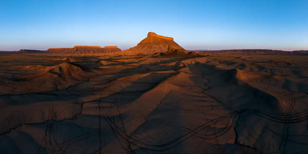 Fan, John: Tierras baldías doradas