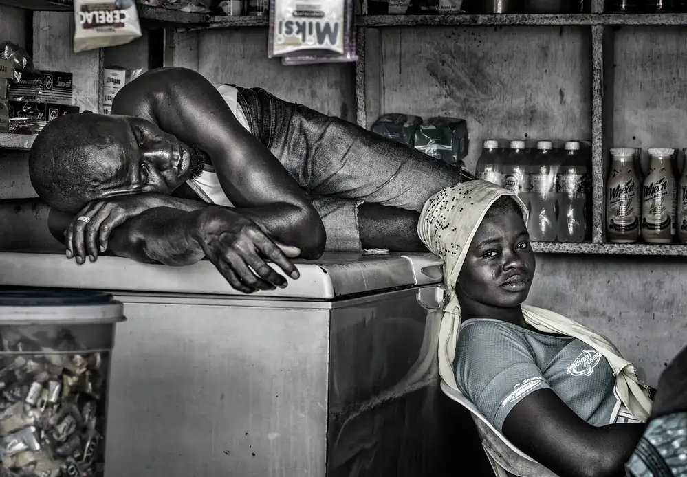 Garmendia, Inazio Joxe: Having a rest on top of the fridge - Ghana