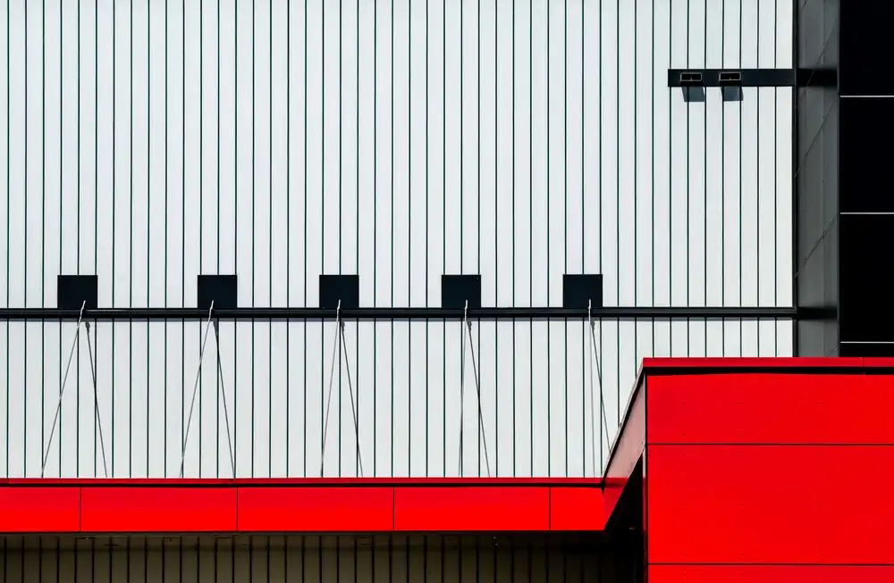 Auerbach, Markus: modern and abstract facade