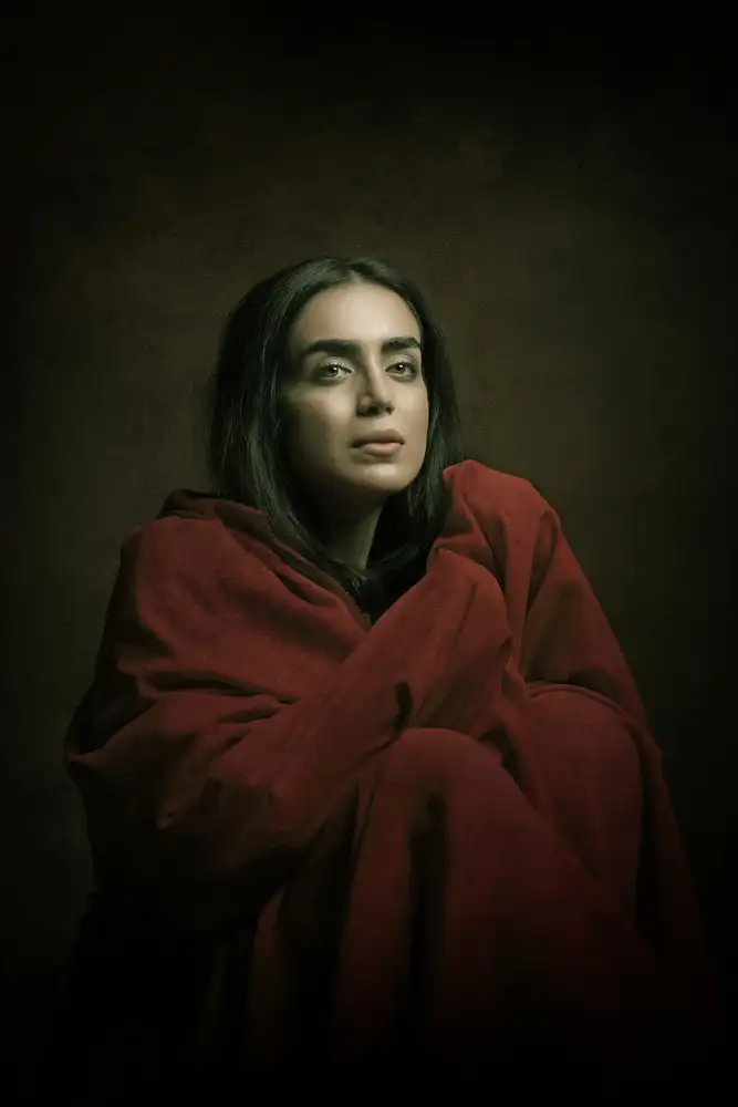 Hasheminasab, Moein: Ragazza persiana