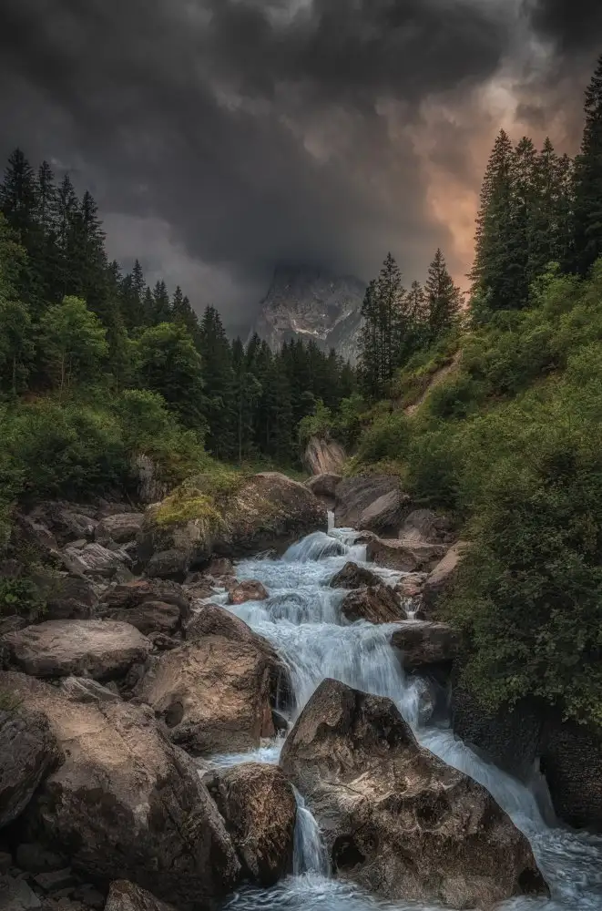 Klavs, Marko: The land of adventures