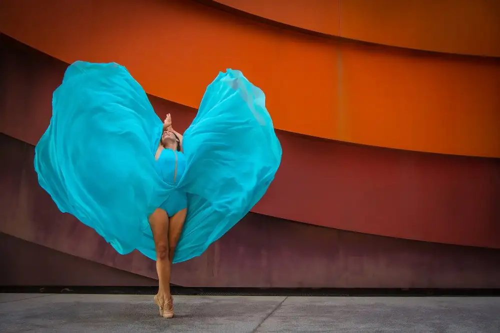 Ahavan, Amit: Dancing girl