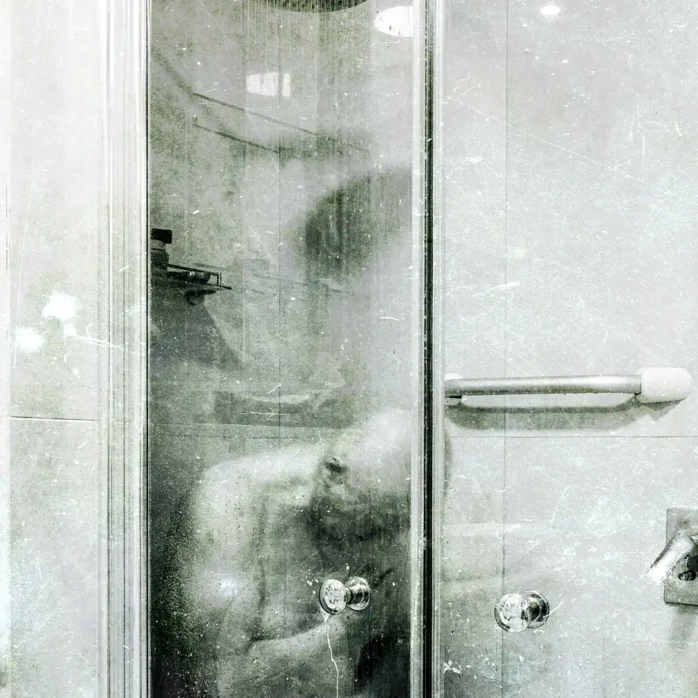 Fuchs, Dov: Shower