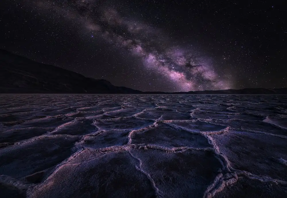 Zhang, Anna: Terra arida di notte
