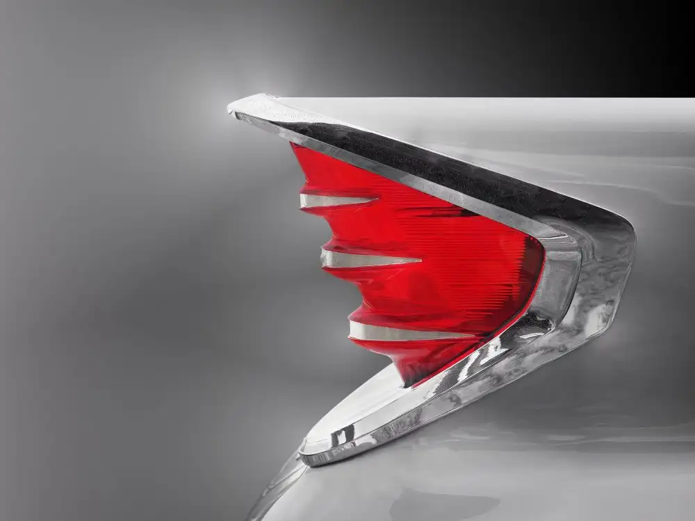 Gube, Beate: Coche clásico estadounidense 1960 Fire flite aleta trasera abstracto
