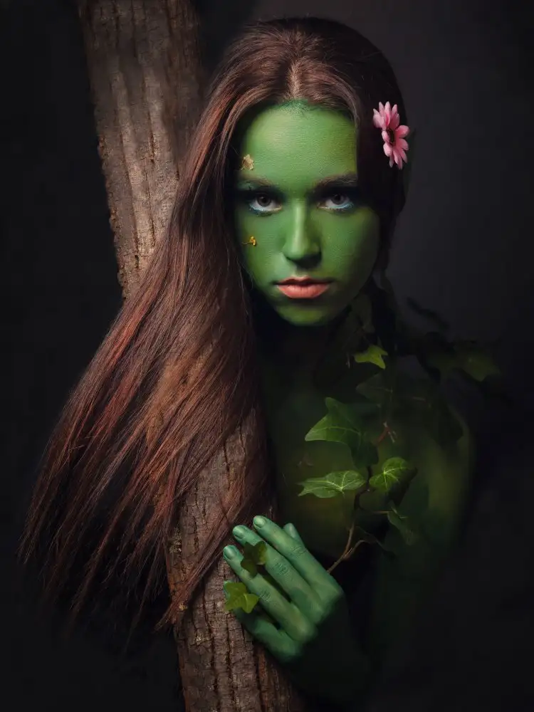 R, Bogdan Mihai: Leaf Life
