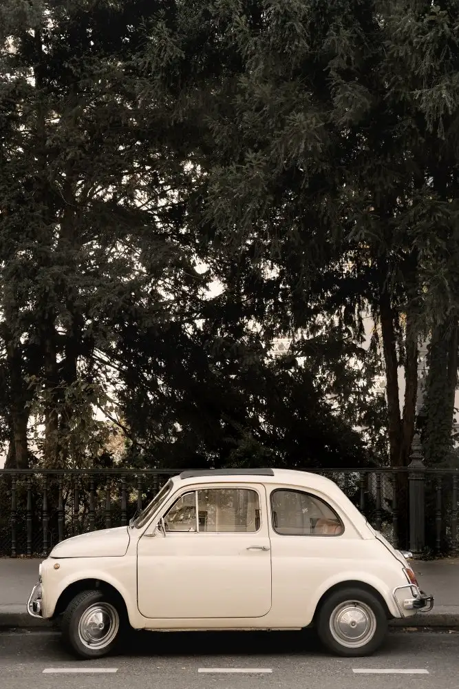Studio, Pictufy: Kleines Auto in Paris