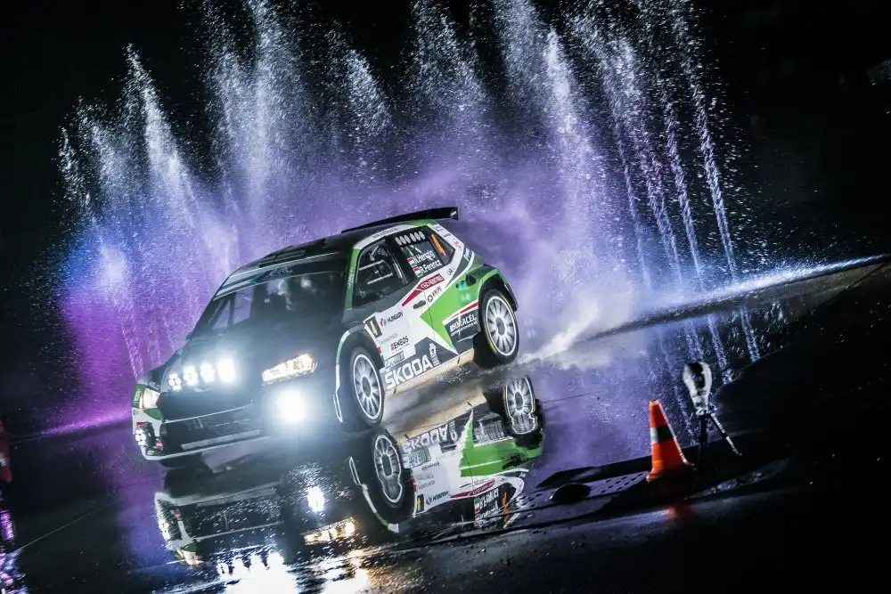Flavius, Croitoriu: Spectacle de rallye