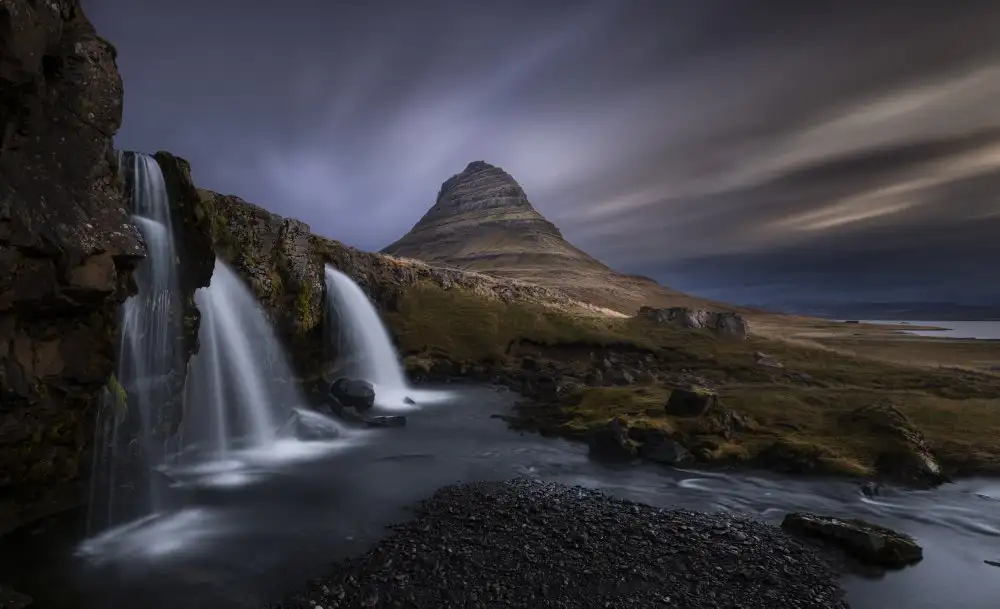 Deng, Larry: Kirkjufellsfoss falls