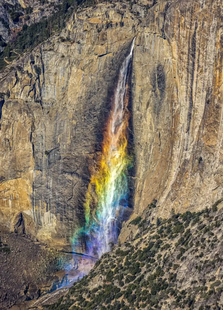 Lin, Ning: Colorate cascate Yosemite superiori