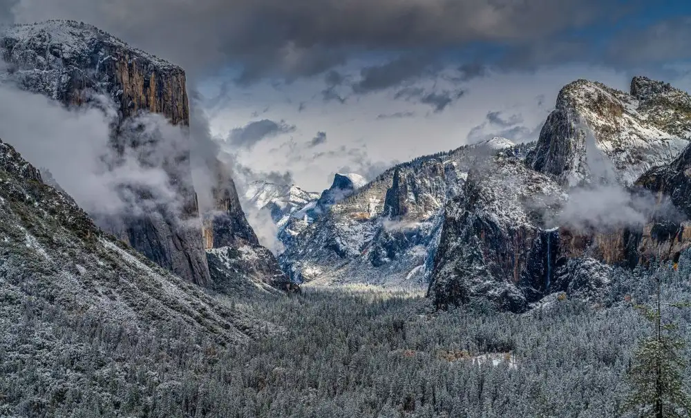 Lin, Ning: Tunnel View in Winter