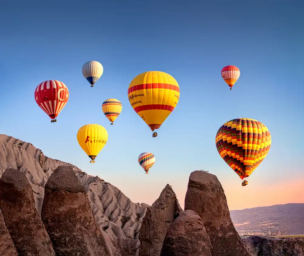Reza, Nayyer Sayyed: Balloons