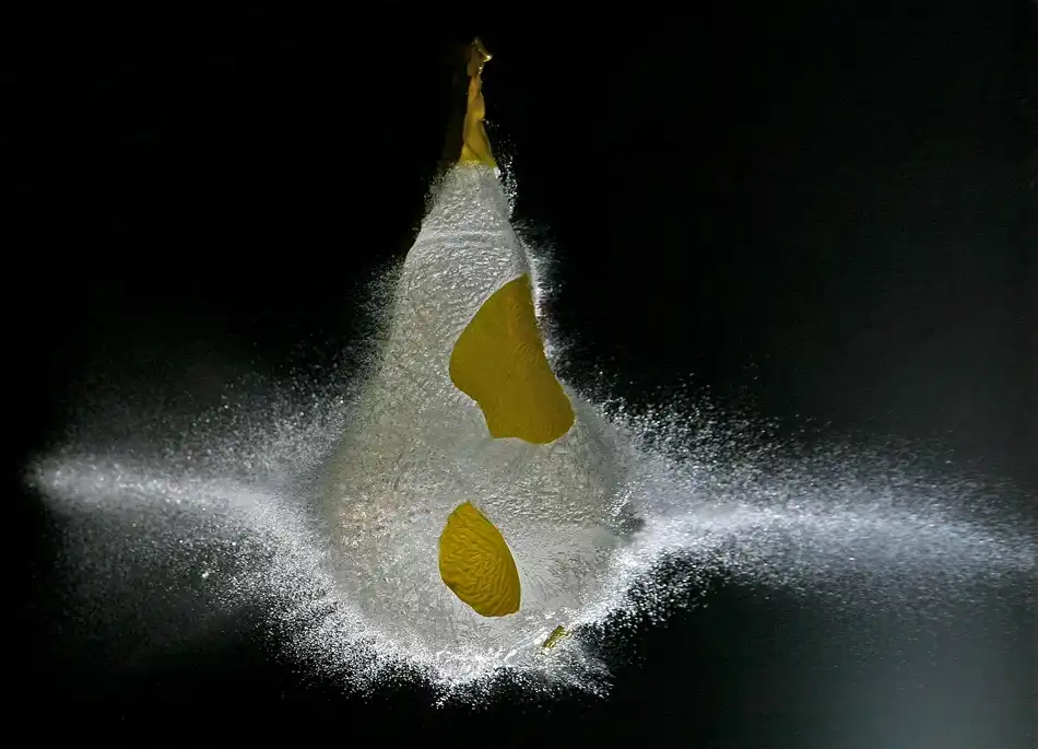 Augusteijn, Lex: Water balloon