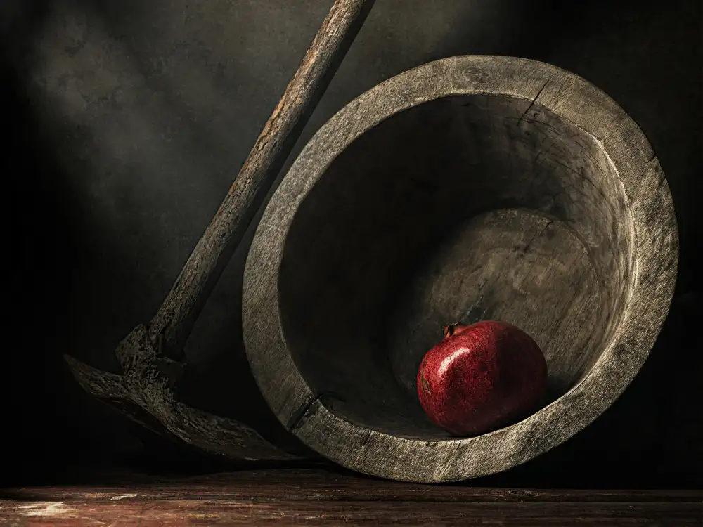 Kulinsky, Vadim: Plate and hoe.