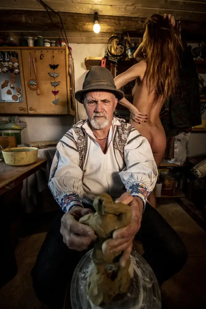 Pop, D. Ovi: The craftsmen