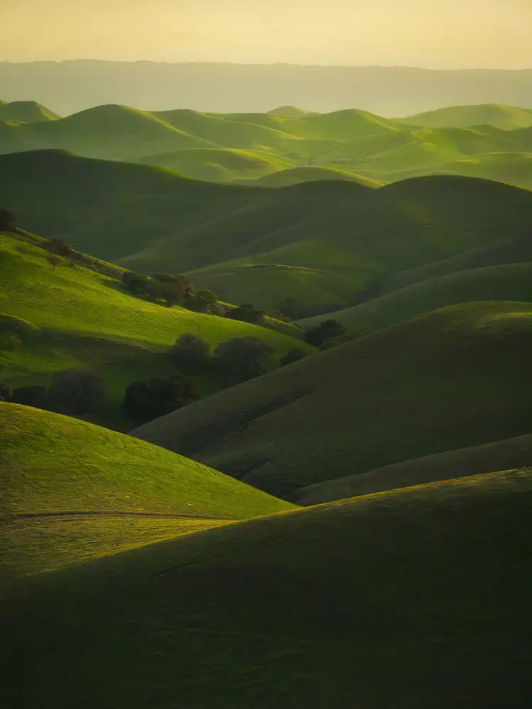 Chengming: Rolling Hills