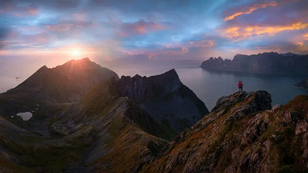 Simoon: Lovers at the ends of the earth