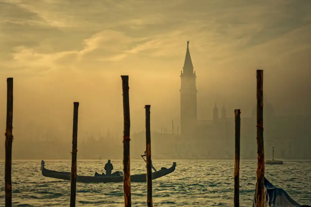 Dupont, Isabelle: Gondola in the mist