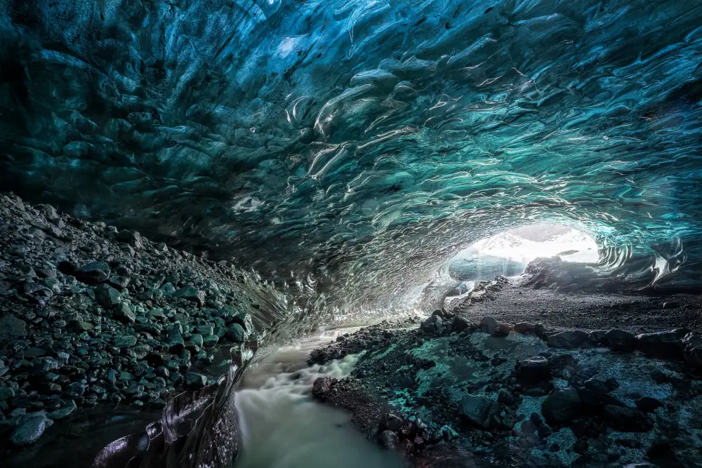 Wang, Ti: Ice cave