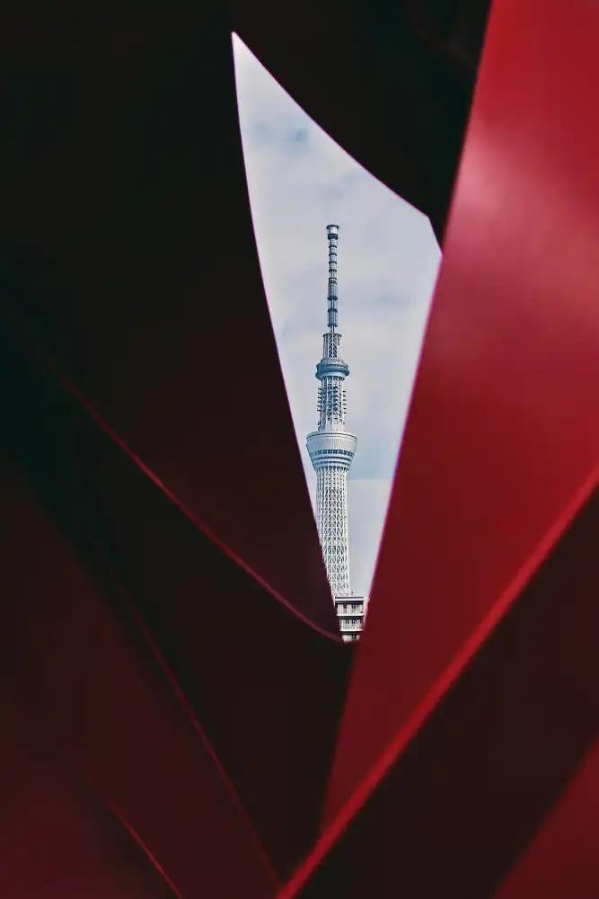 Suzuki, Jun: A tower