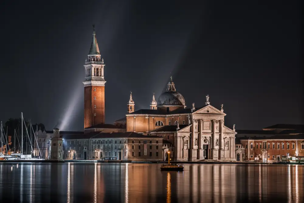 Nicholas: Venice in Love