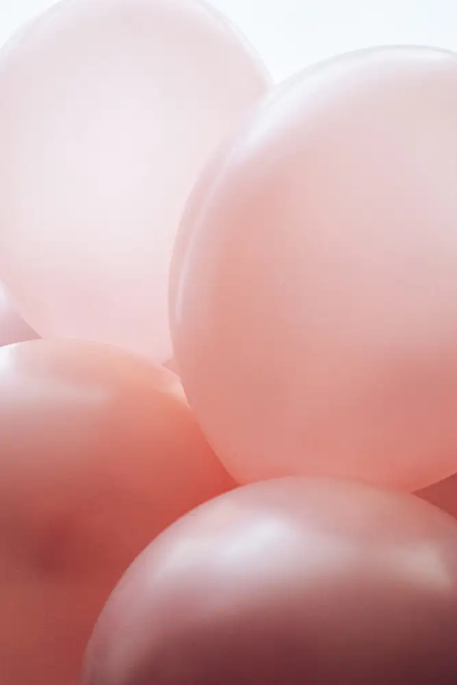 uplusmestudio: Rosy Balloons