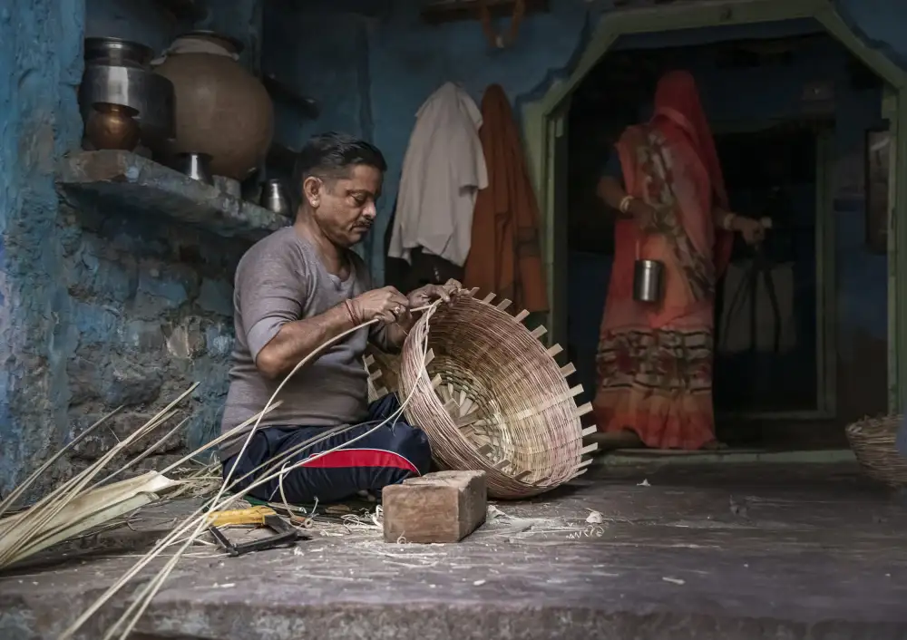 Singh, Anita: Basket weaver