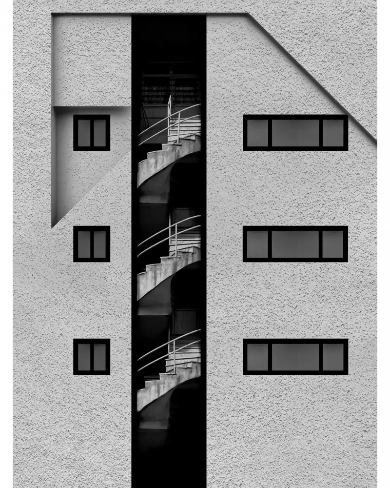 Qadermazi, Arastoo: Escape stairs