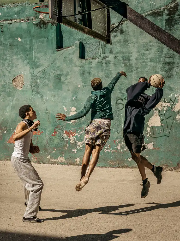 Bauer, Andreas: Playing Basketball