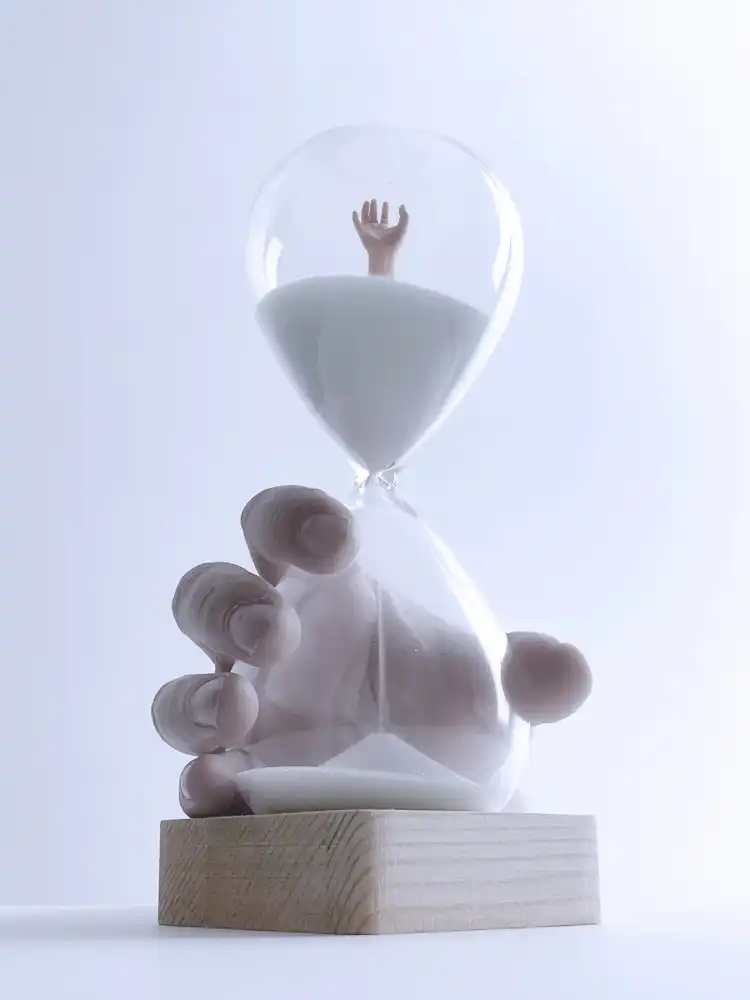Zijun, Yu: People who are strangled in time