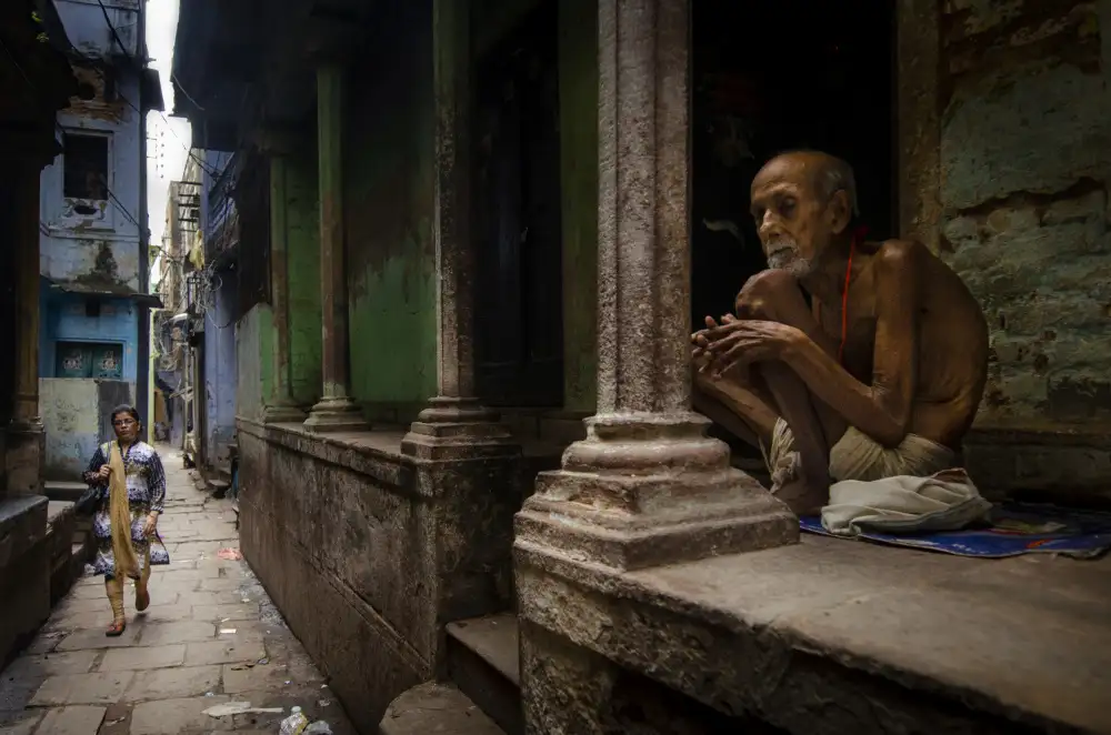 Chakraborty, Sudipta: Contrast View