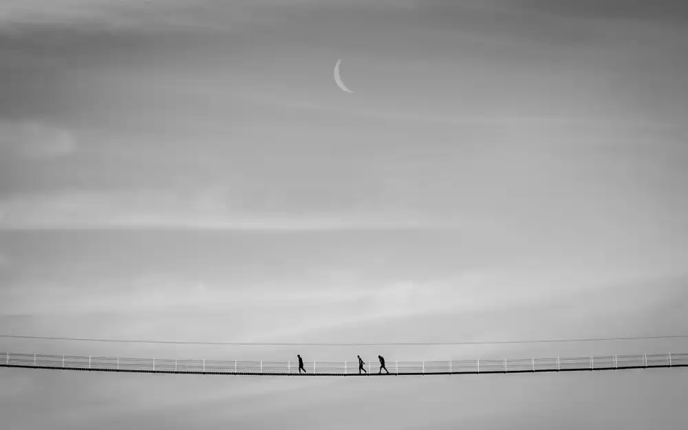 Qadermazi, Arastoo: Moon and Bridge