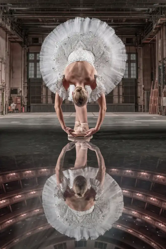 Egger, Marcel: BailarinaEscenario