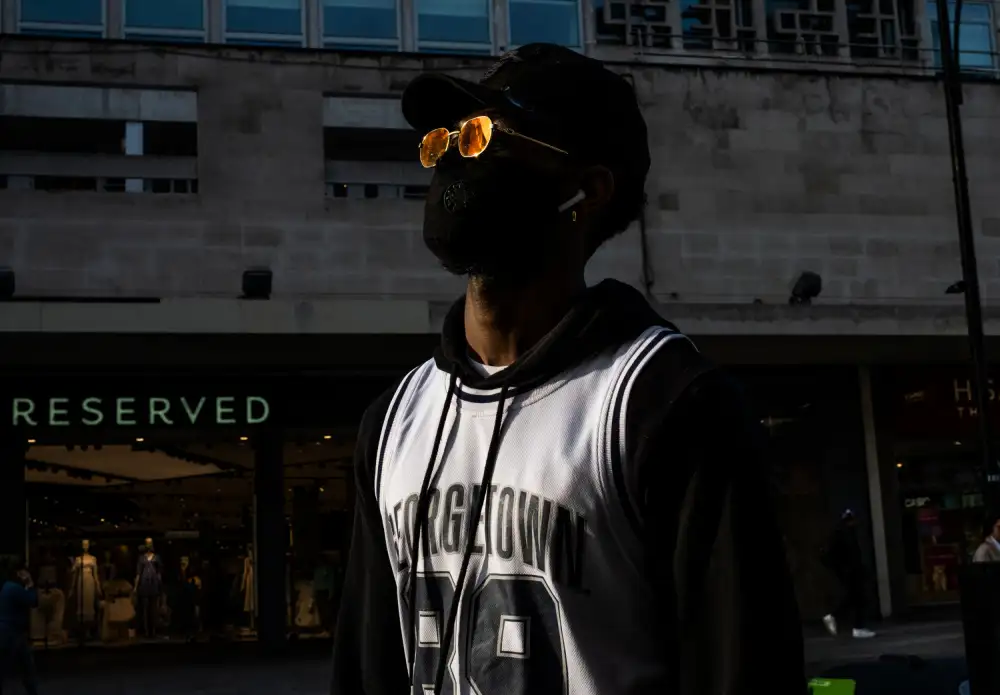 Grifantini, Lorenzo: The boy with sunglasses