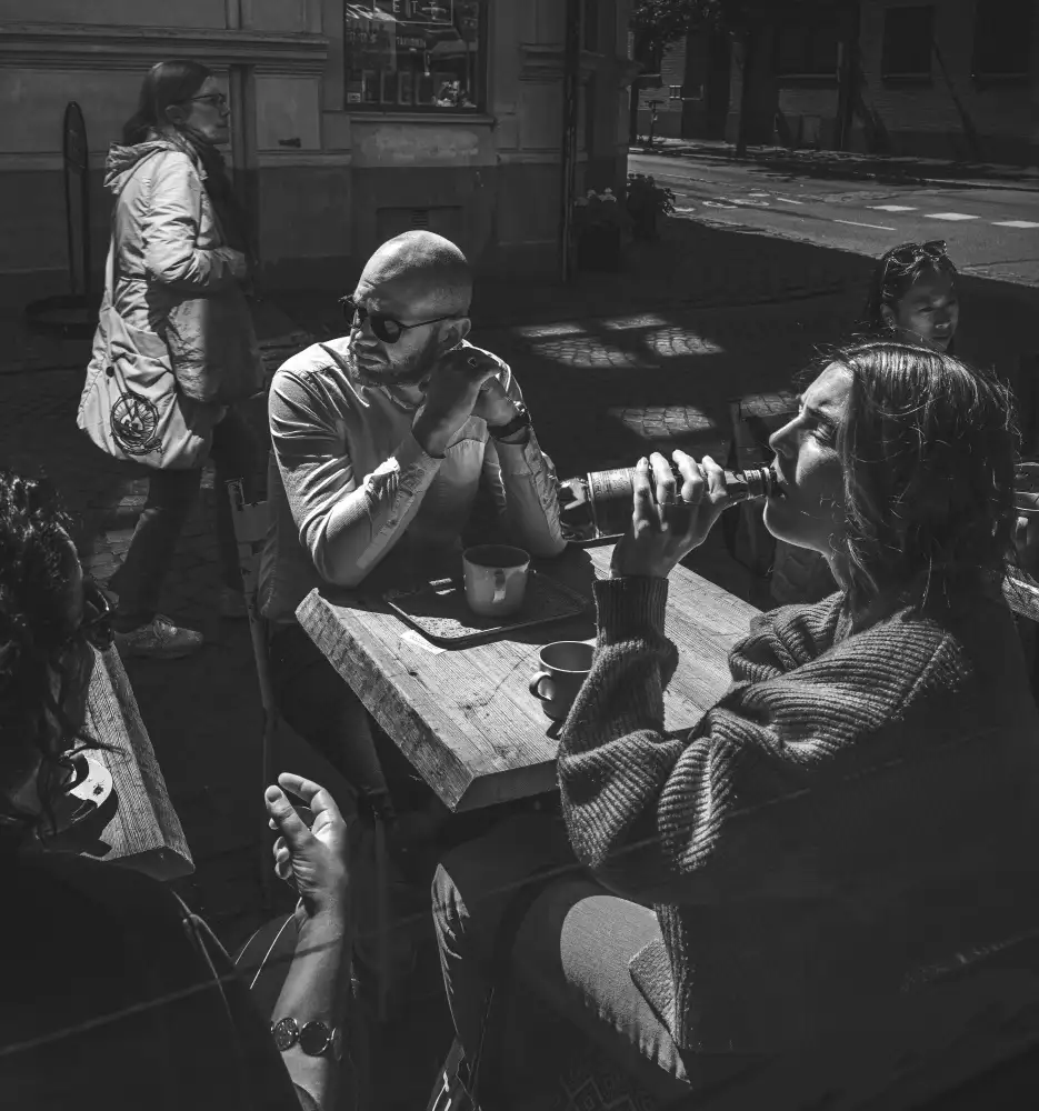 Ogazzi, Alex: The street life