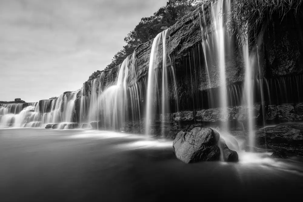 quan, van Vu: Black waterfall