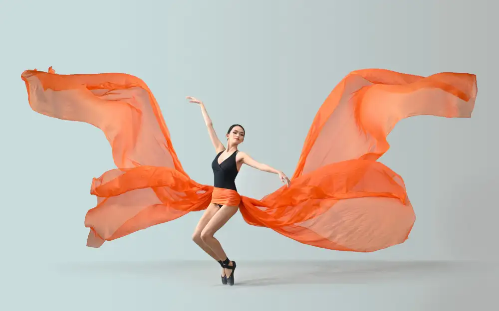 Aditya, Rawisyah: Orange ballerina