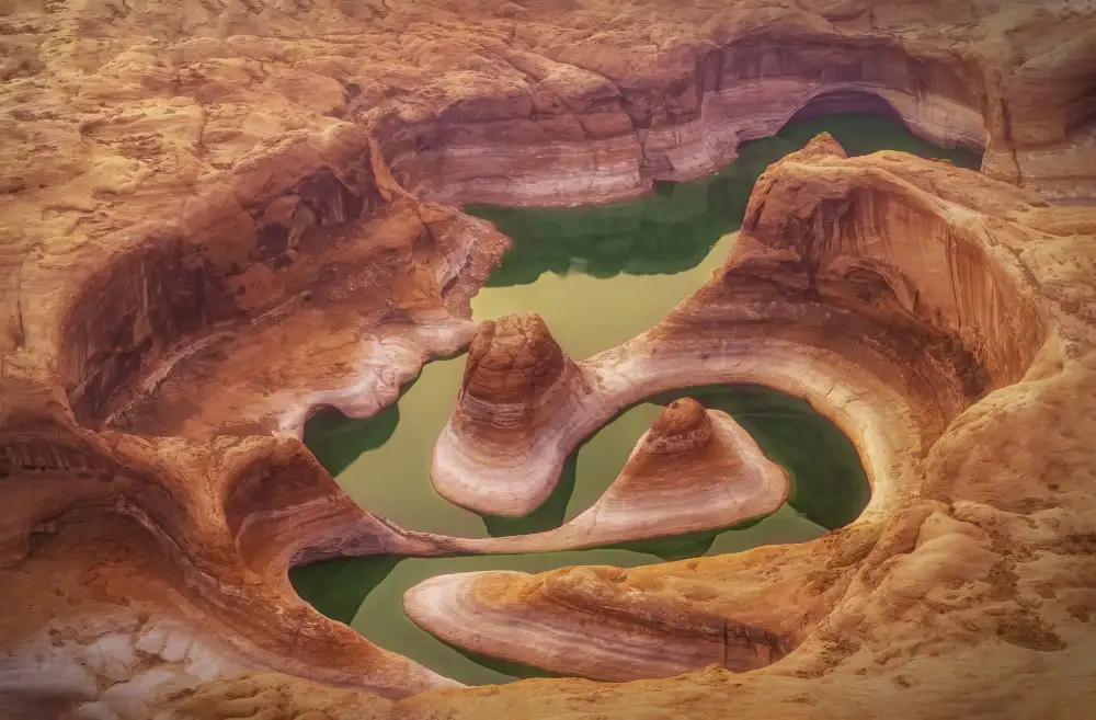 Tang, D. Lisa: Reflection Canyon