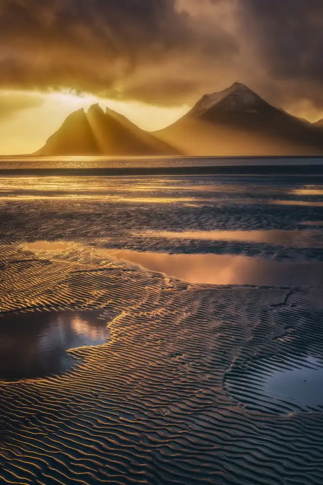 Lopez, Bartolome: Sunset at Eystrahorn beach