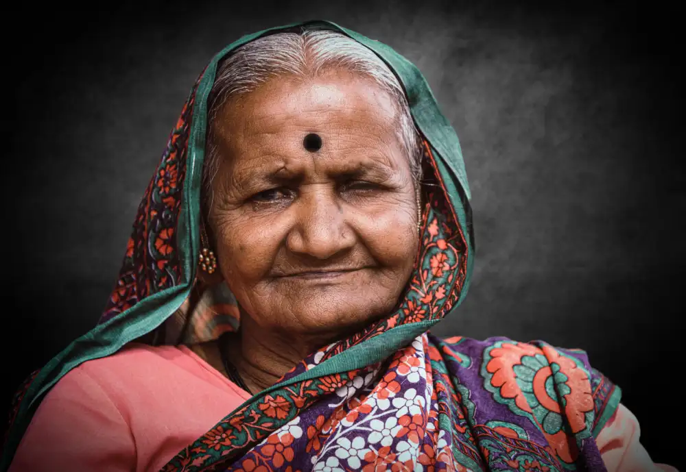 Dhuper, Sumit: Old Lady
