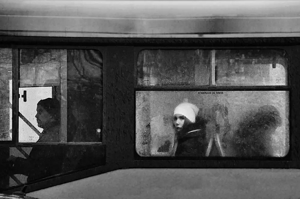 Gabor, Nicoleta: november passengers