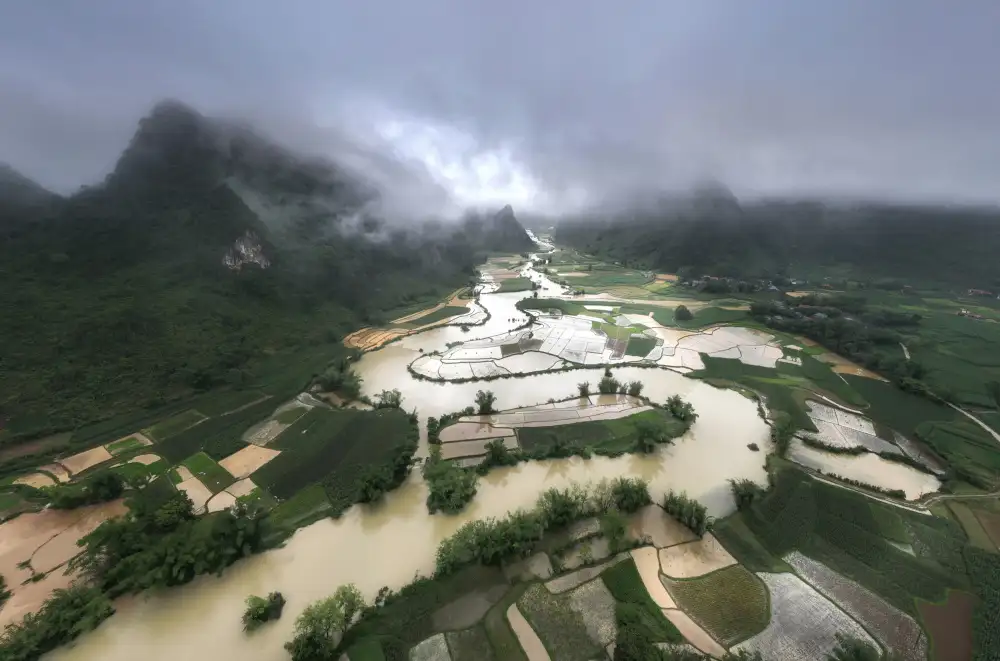Intarob, Sarawut: Cao Bang Vietnam