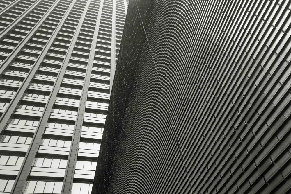 Hagiwara, Kenichiro: Abstracting the exterior walls