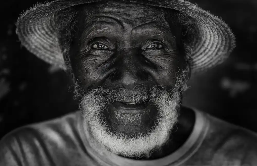Raskin, Moris: happy man in Cuba.