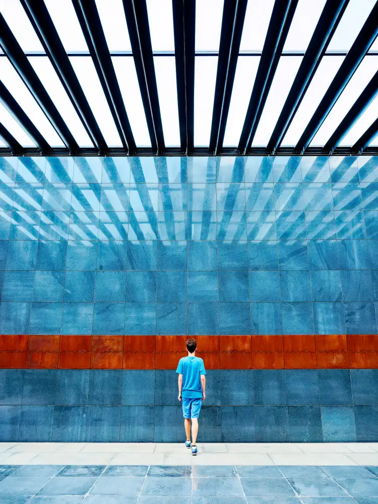 Surleac, Marius: read between the lines