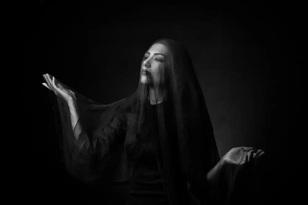 Mokhtari, Mehdi: Dark