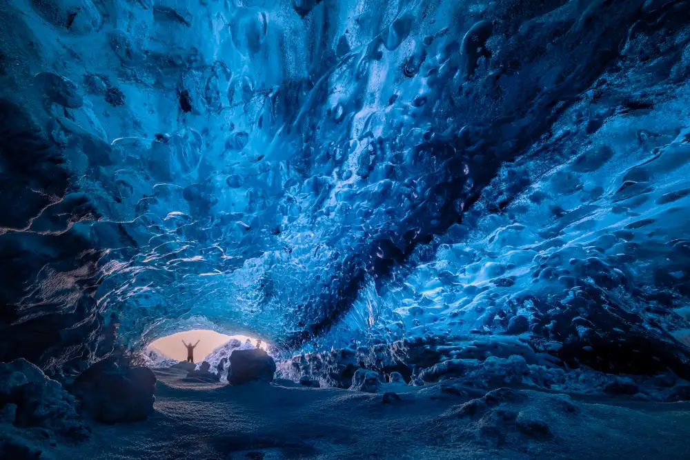 Yu, Zhen James: Blue crystal cave
