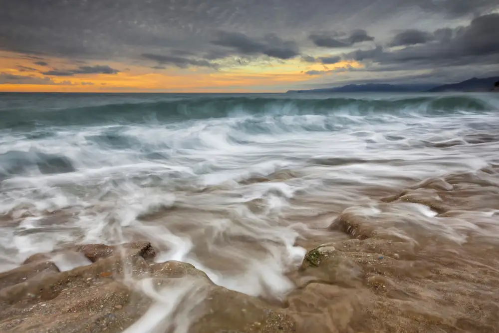 Bolla, Paolo: Wave in motion